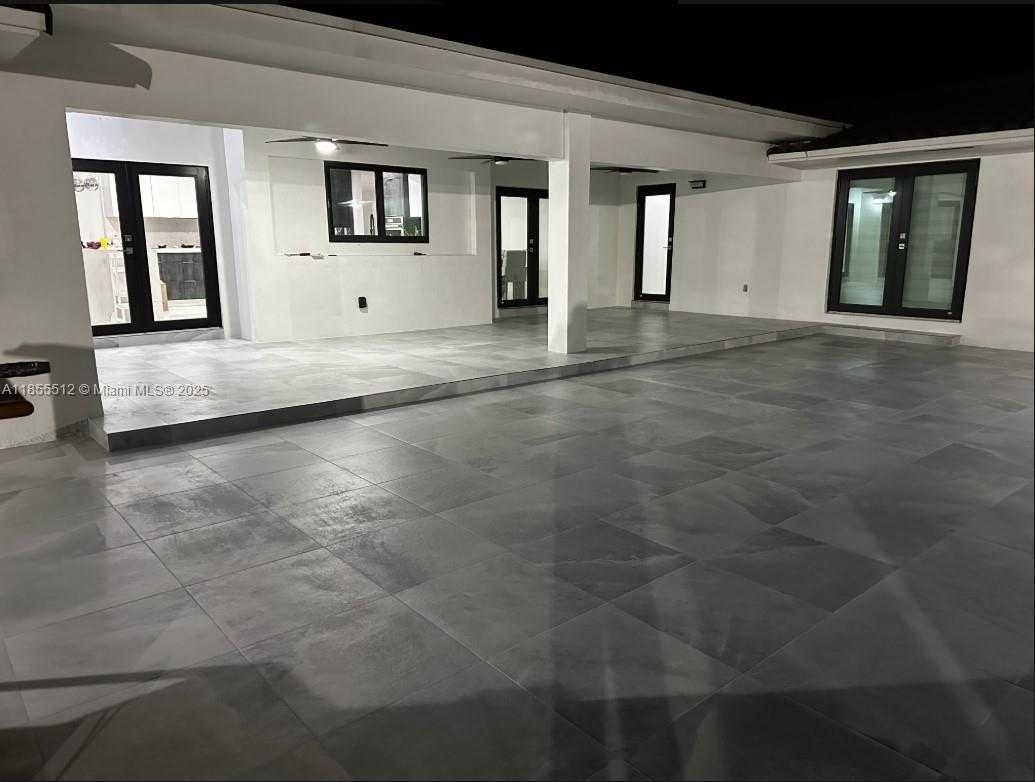 Small Image of 2721 SOUTH WEST 130TH AVE, Miami Number 43