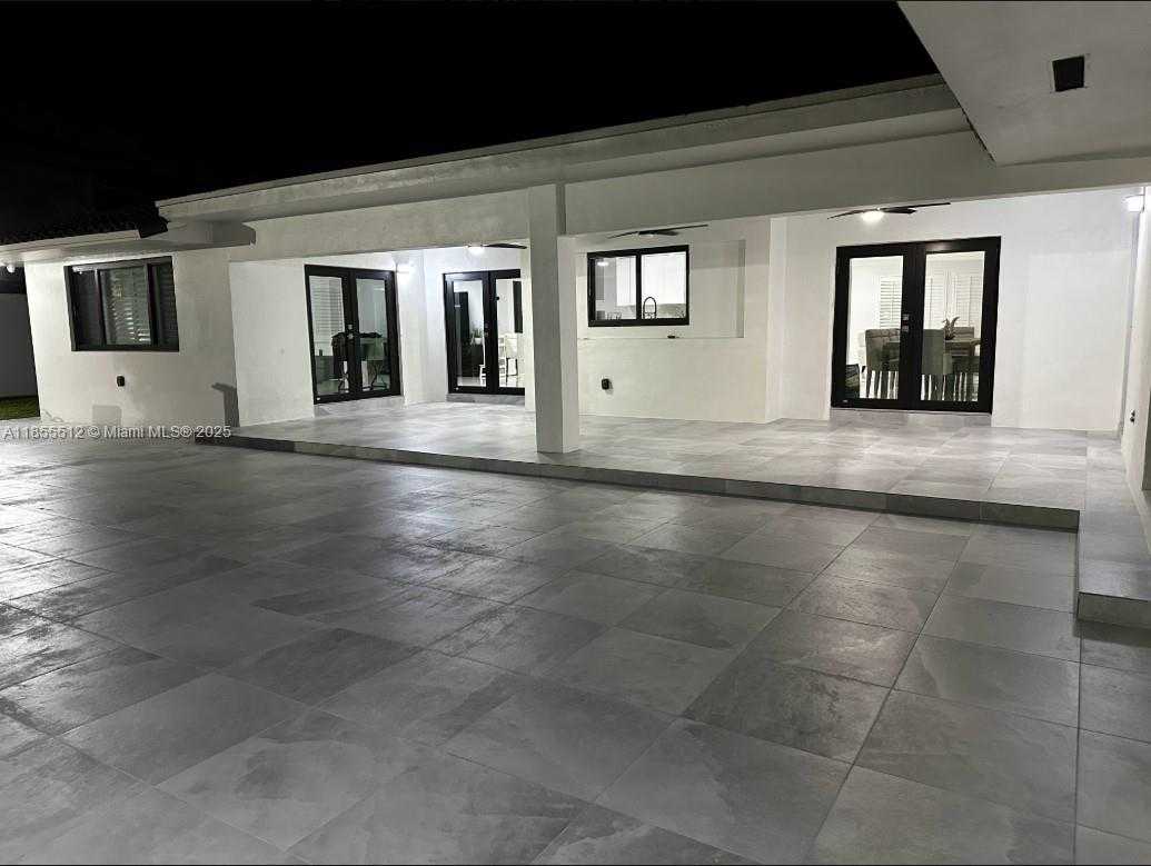Small Image of 2721 SOUTH WEST 130TH AVE, Miami Number 45