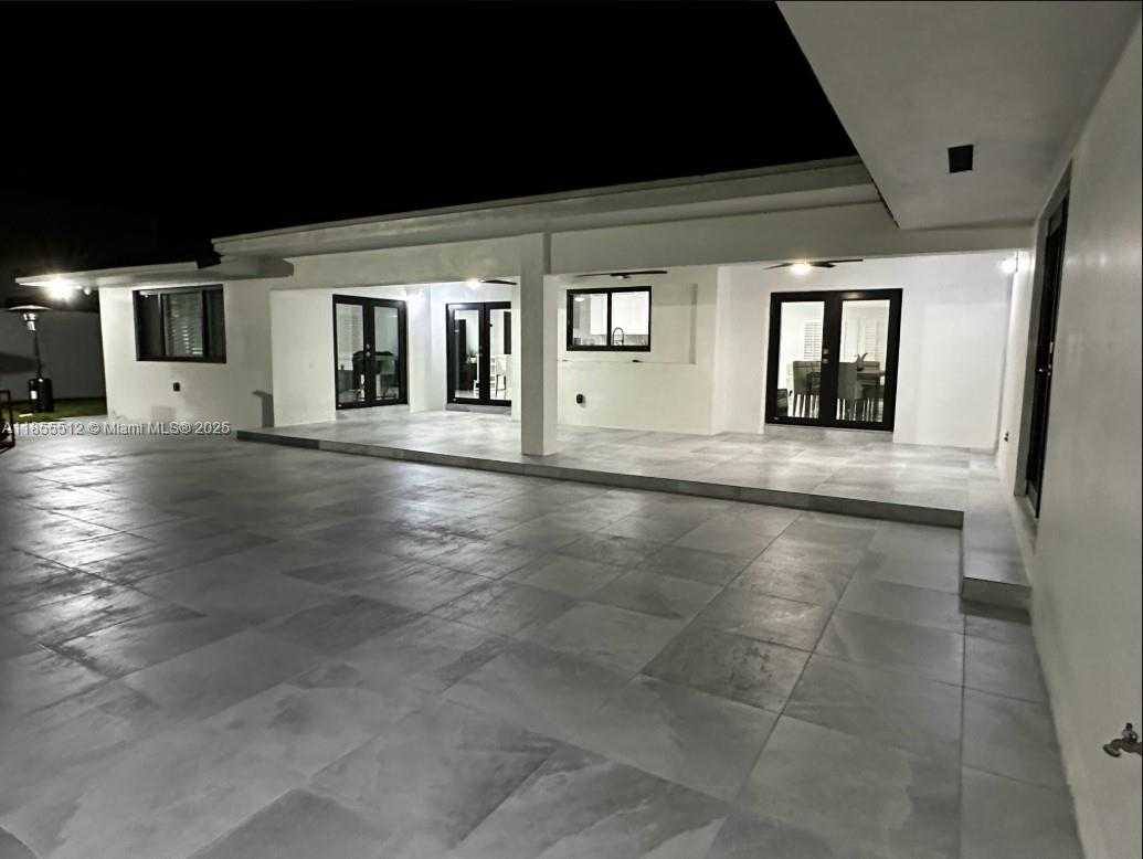Small Image of 2721 SOUTH WEST 130TH AVE, Miami Number 46