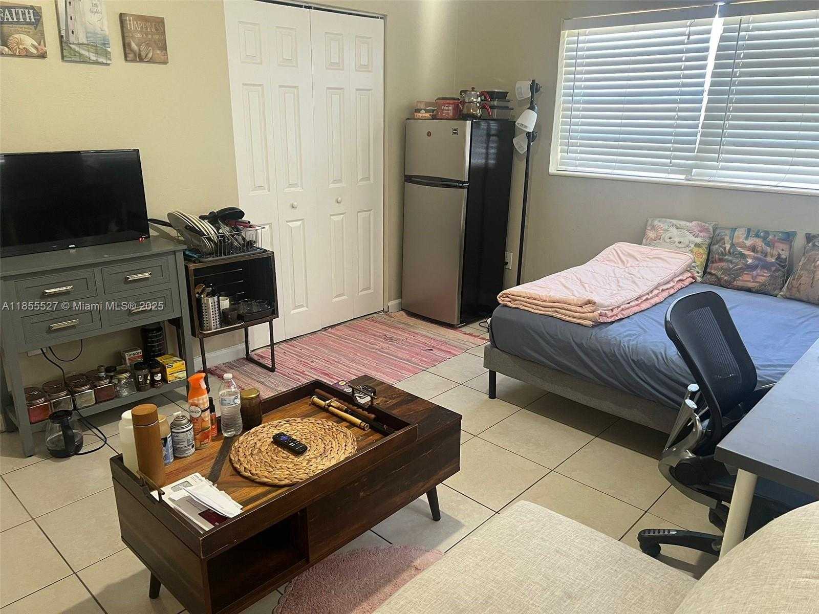 Small Image of 3310 AUBURN BLVD #B, Fort Lauderdale Number 15