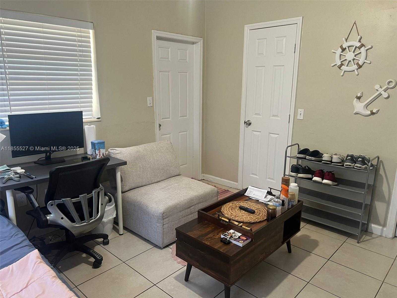 Small Image of 3310 AUBURN BLVD #B, Fort Lauderdale Number 16