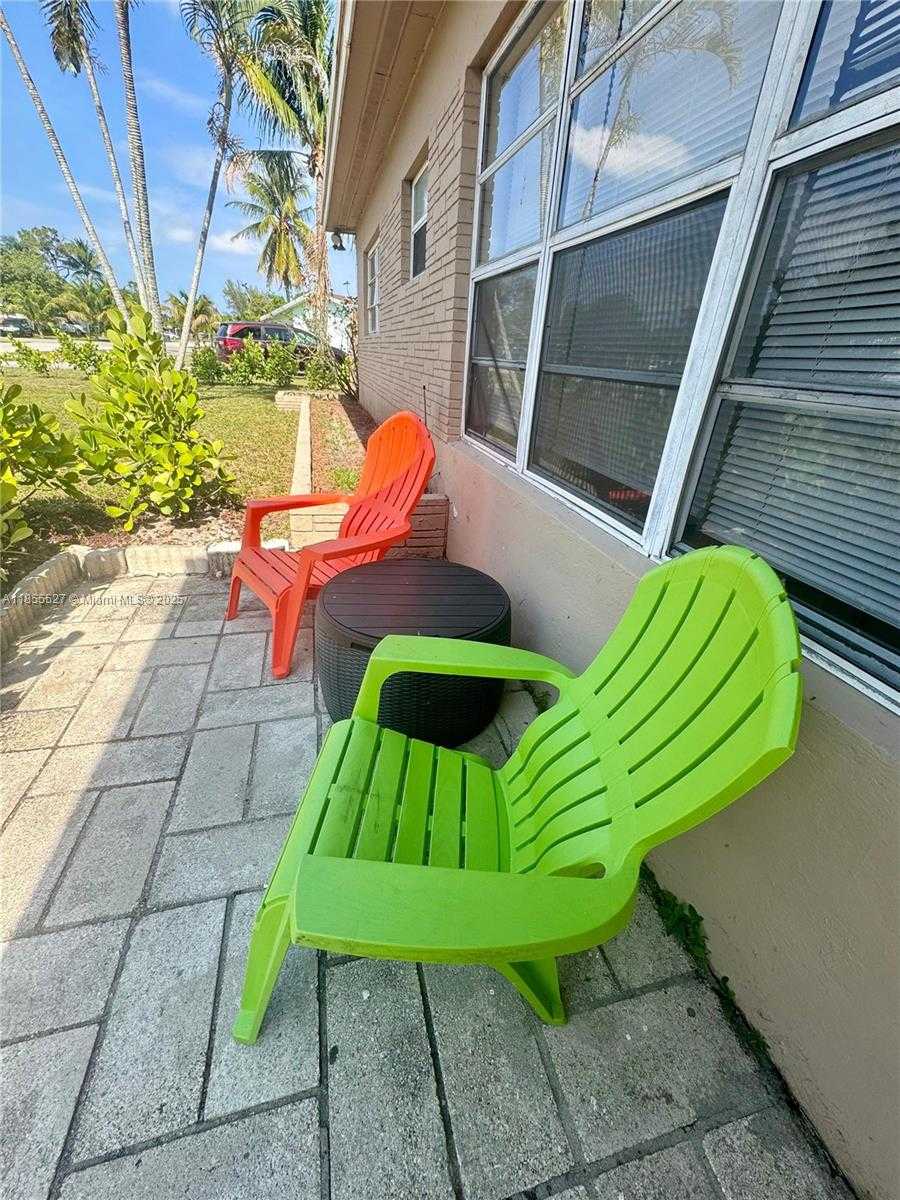 Small Image of 3310 AUBURN BLVD #B, Fort Lauderdale Number 2