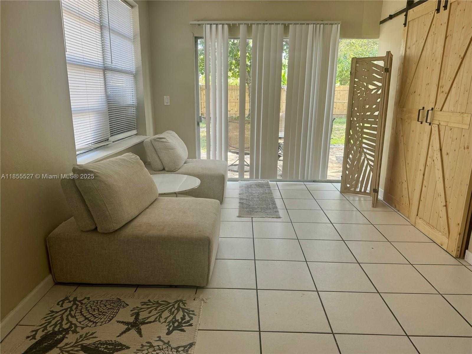 Small Image of 3310 AUBURN BLVD #B, Fort Lauderdale Number 20