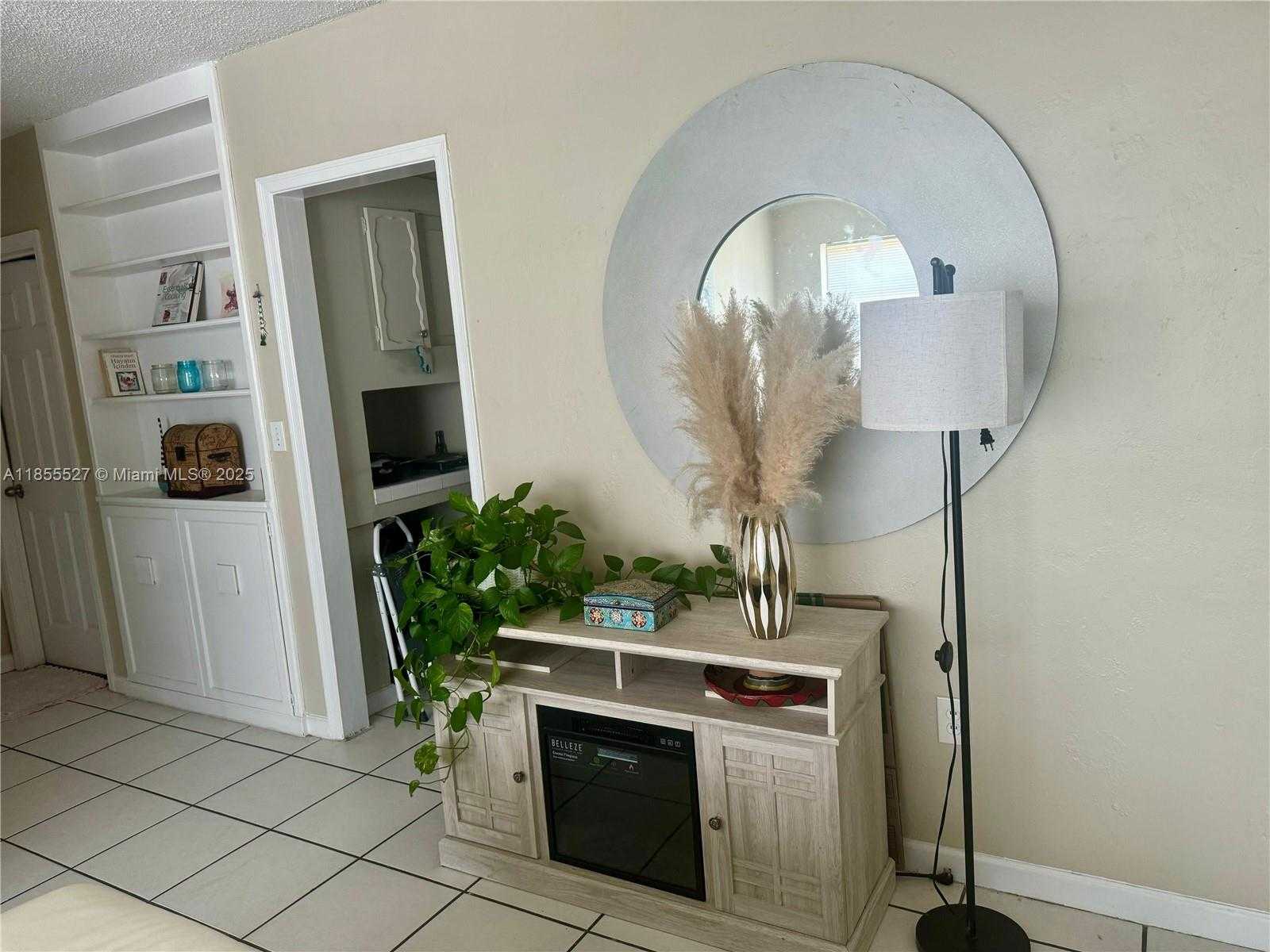 Small Image of 3310 AUBURN BLVD #B, Fort Lauderdale Number 7