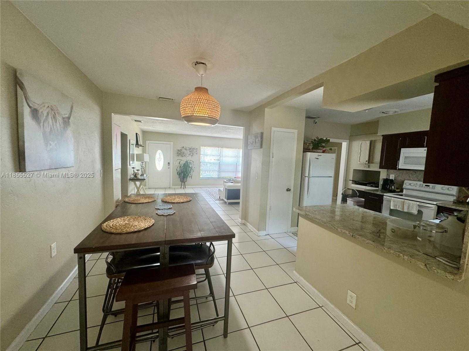 Small Image of 3310 AUBURN BLVD #B, Fort Lauderdale Number 8