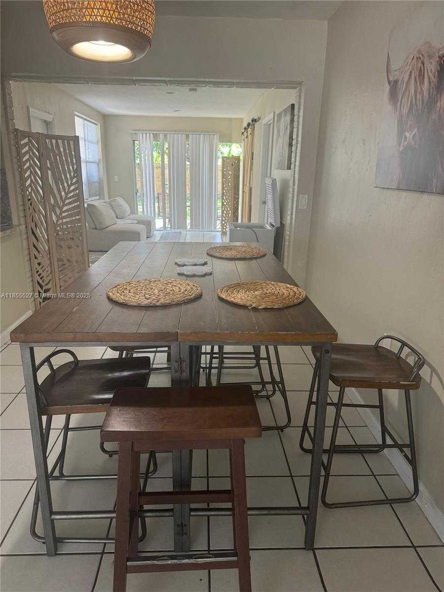 Small Image of 3310 AUBURN BLVD #B, Fort Lauderdale Number 9