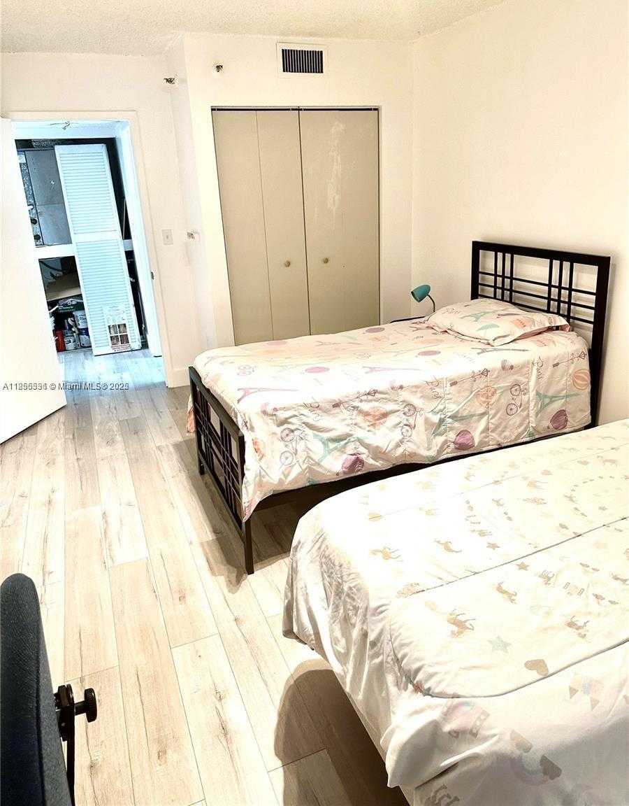 Small Image of 850 NORTH MIAMI AVE #W-710, Miami Number 7