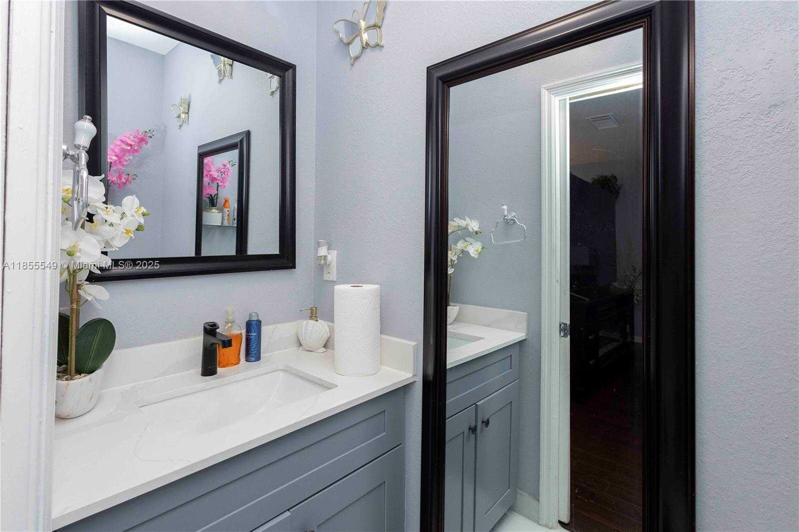 Small Image of 873 NORTH WEST 135TH AVE, Pembroke Pines Number 4