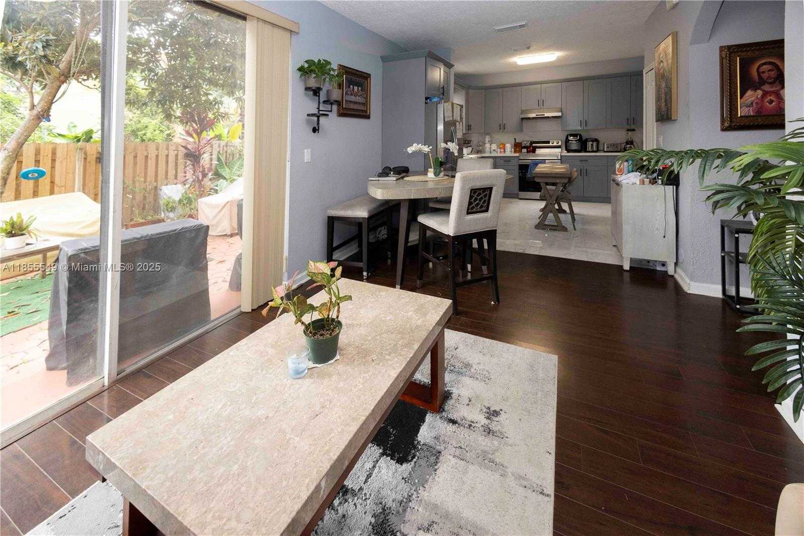 Small Image of 873 NORTH WEST 135TH AVE, Pembroke Pines Number 6