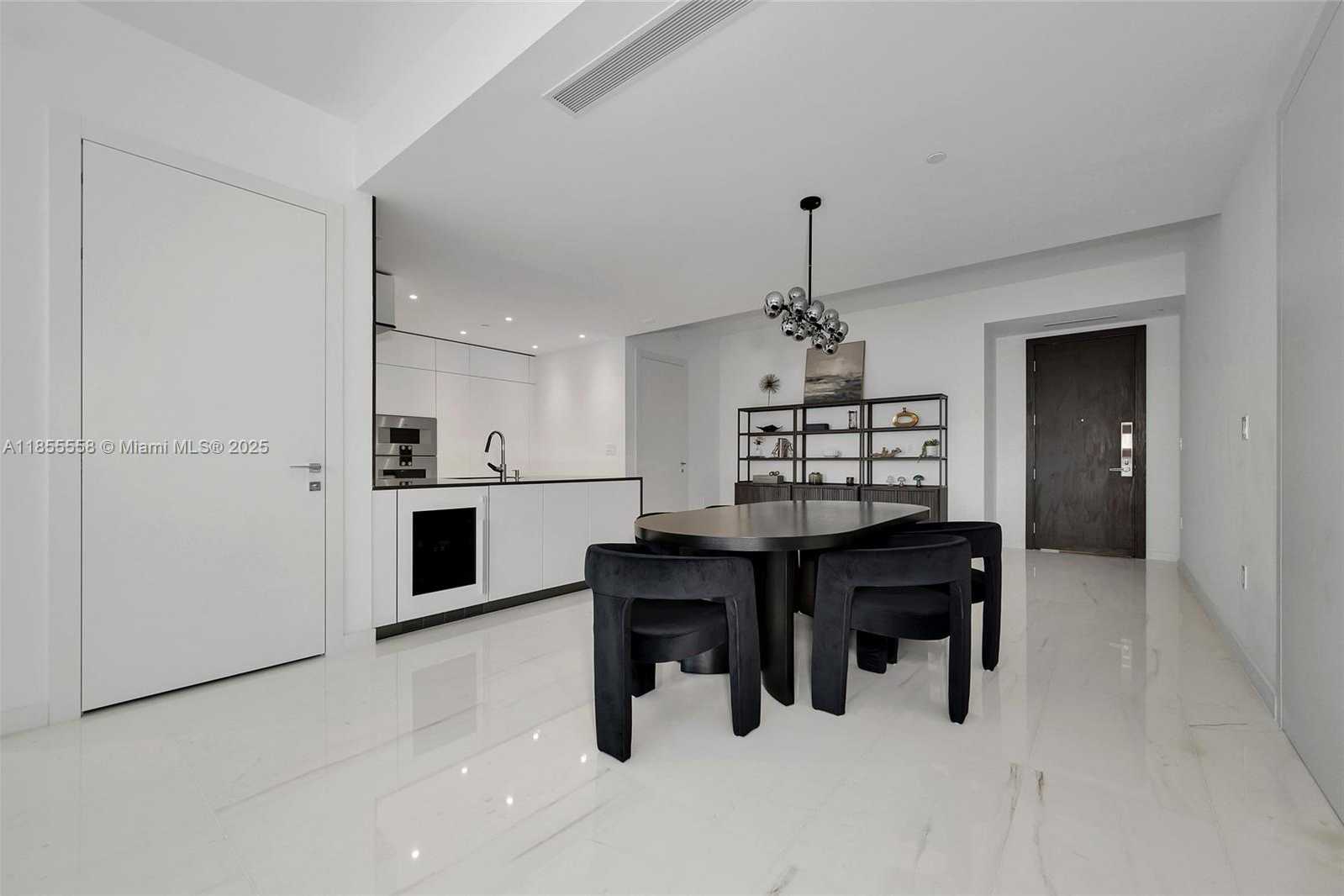 Small Image of 300 BISCAYNE BLVD WAY #2809, Miami Number 24