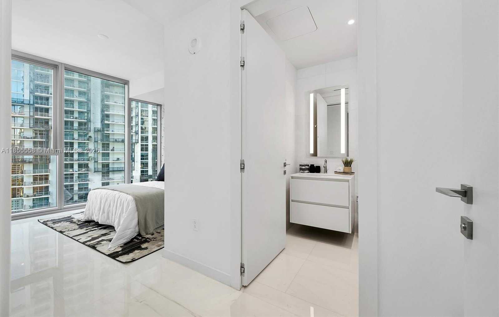 Small Image of 300 BISCAYNE BLVD WAY #2809, Miami Number 26