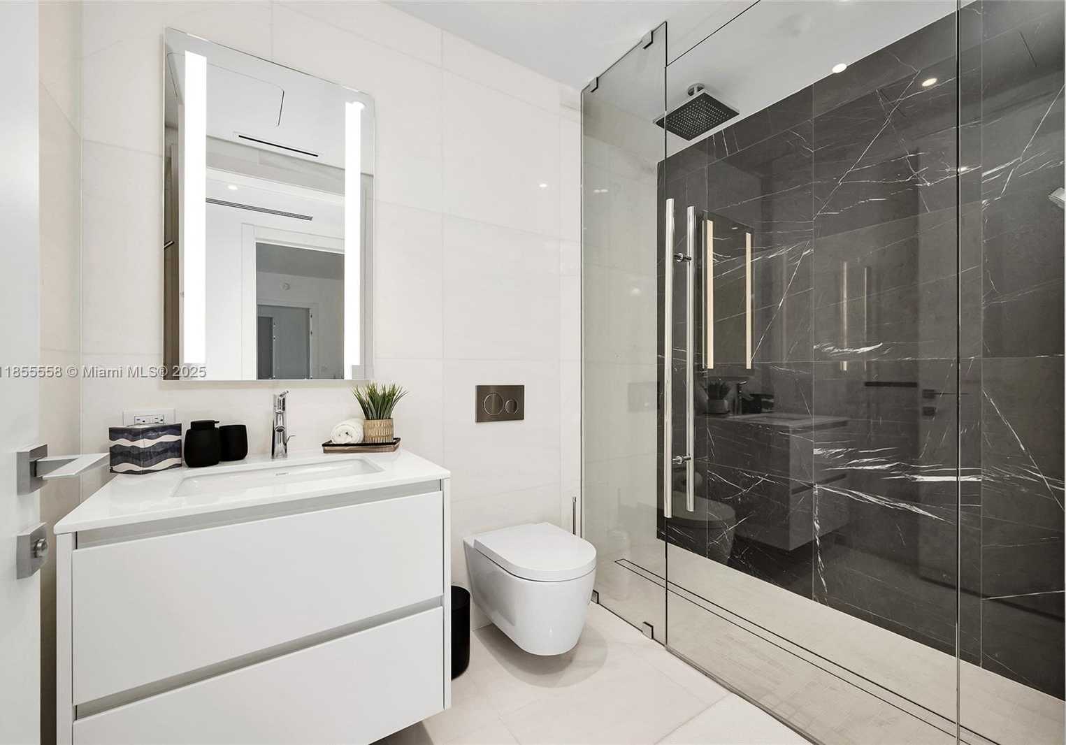 Small Image of 300 BISCAYNE BLVD WAY #2809, Miami Number 27