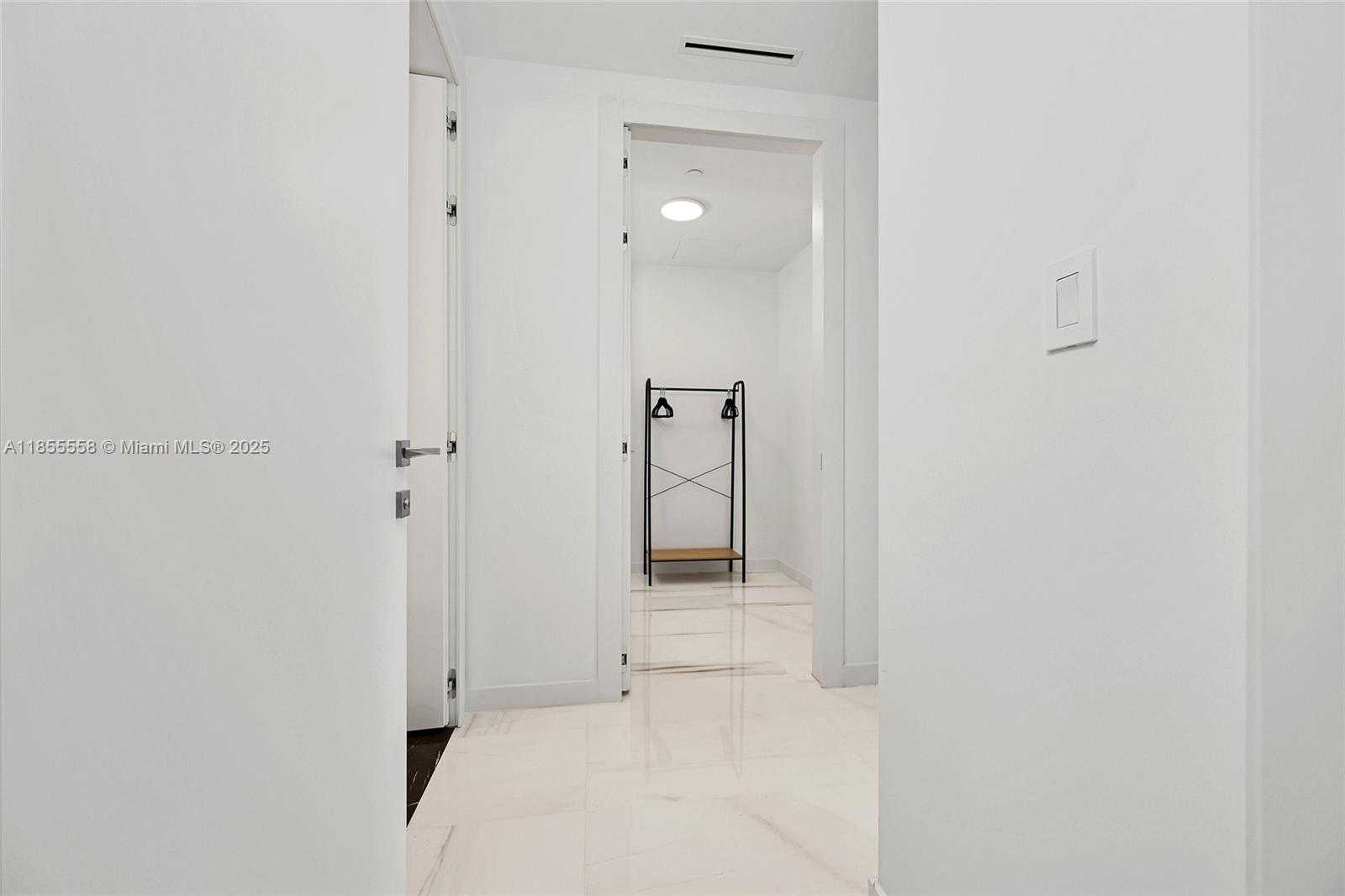 Small Image of 300 BISCAYNE BLVD WAY #2809, Miami Number 32
