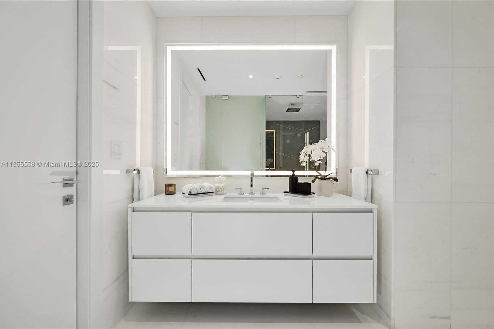 Small Image of 300 BISCAYNE BLVD WAY #2809, Miami Number 39