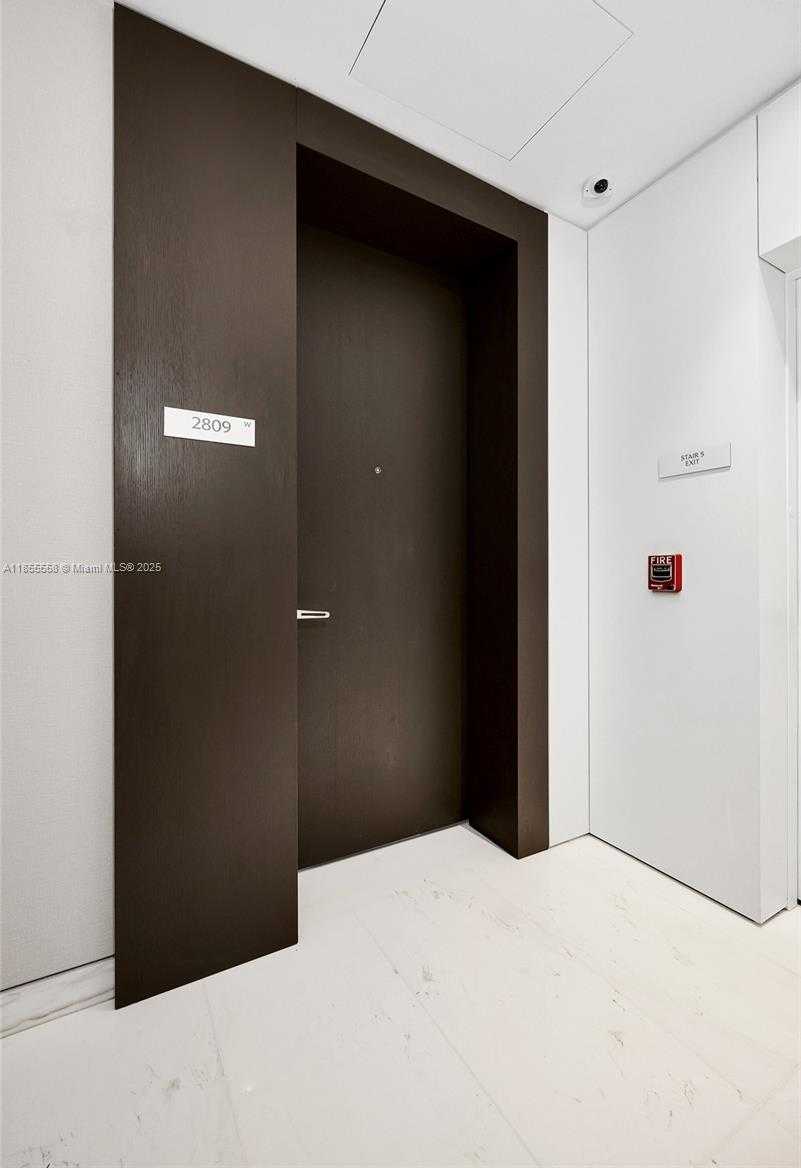 Small Image of 300 BISCAYNE BLVD WAY #2809, Miami Number 6
