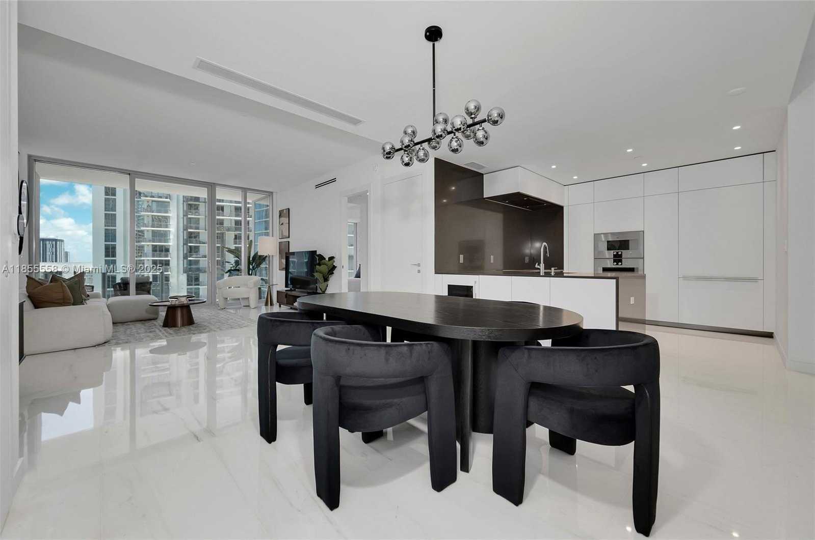Small Image of 300 BISCAYNE BLVD WAY #2809, Miami Number 9