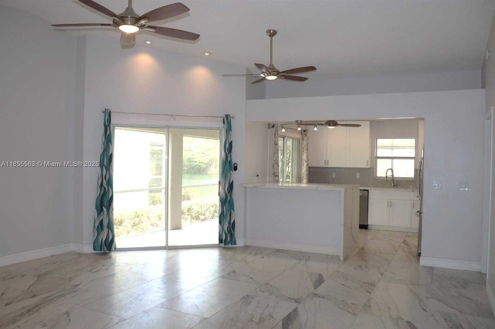 Small Image of 710 SOUTH EAST 22ND LN, Homestead Number 2