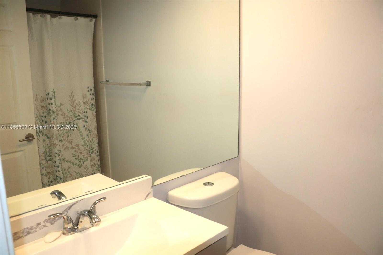 Small Image of 710 SOUTH EAST 22ND LN, Homestead Number 9