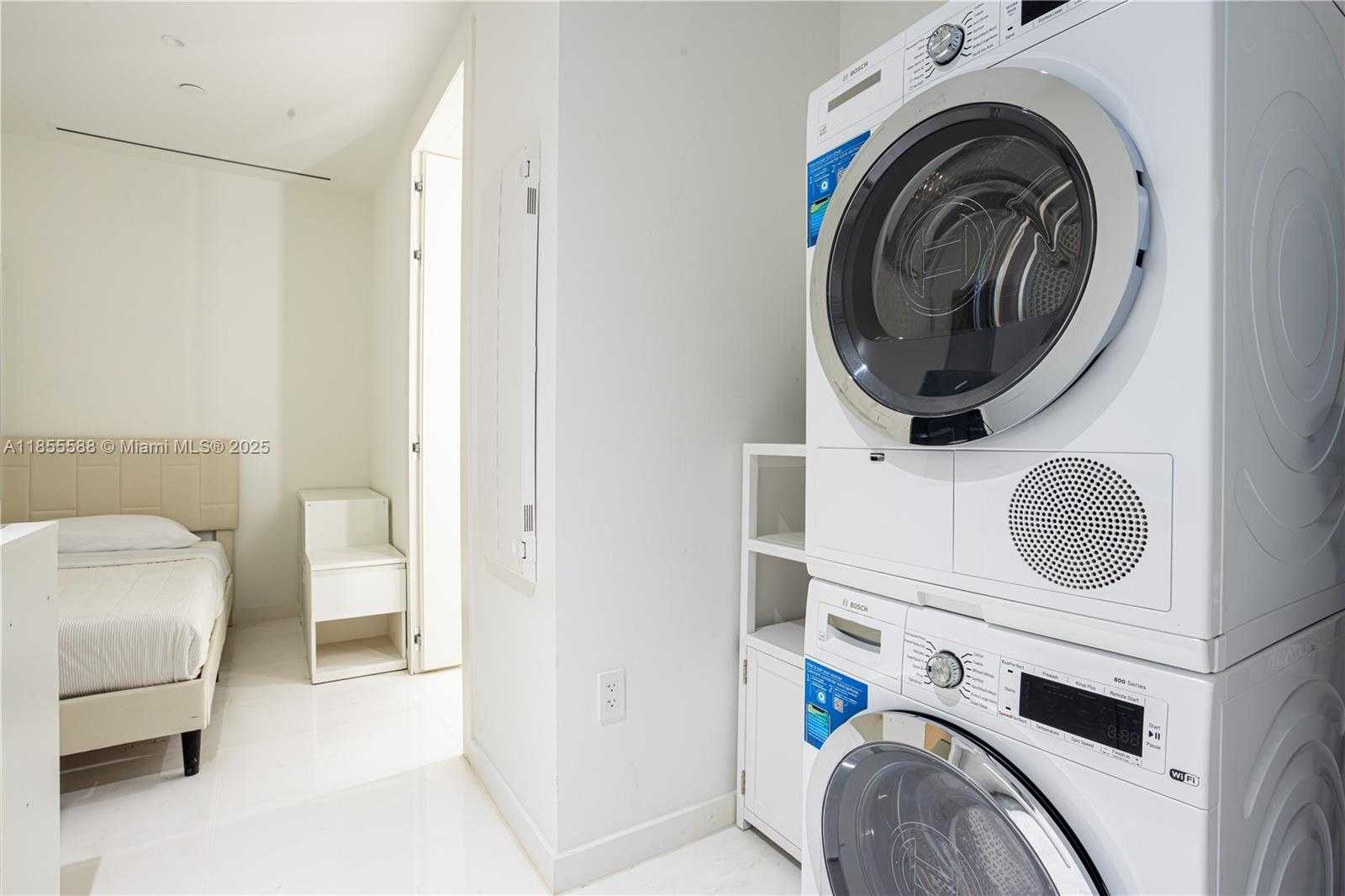 Small Image of 300 BISCAYNE BOULEVARD WAY #2203C, Miami Number 26