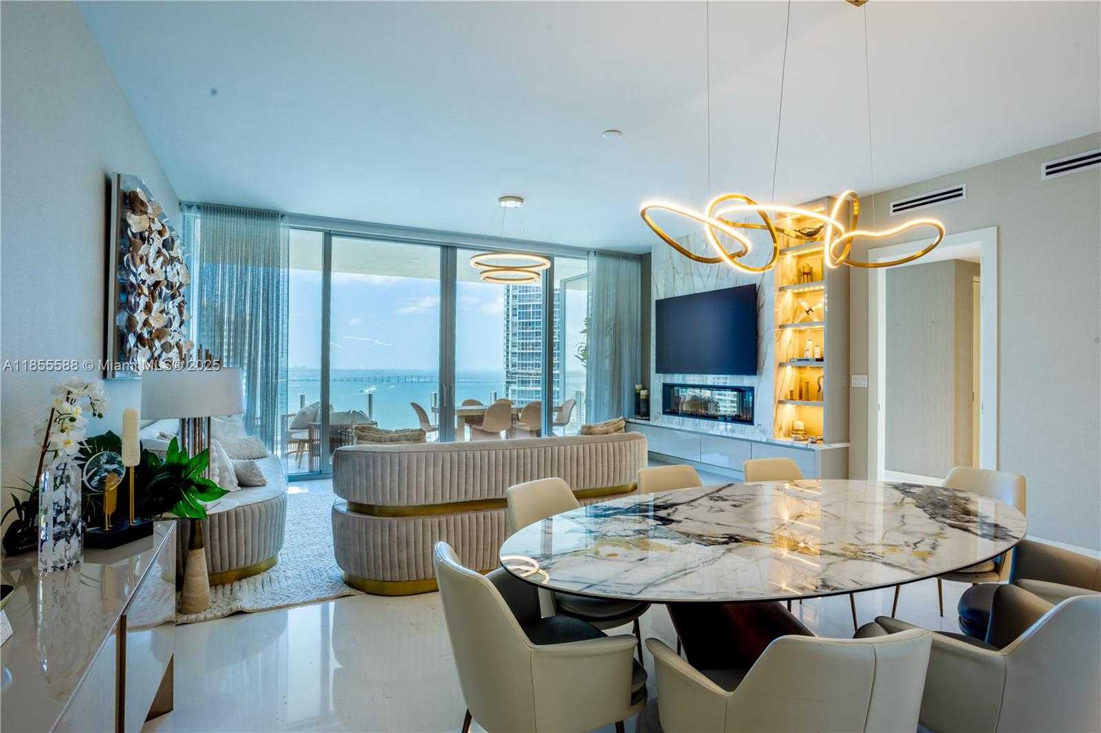 Small Image of 300 BISCAYNE BOULEVARD WAY #2203C, Miami Number 3