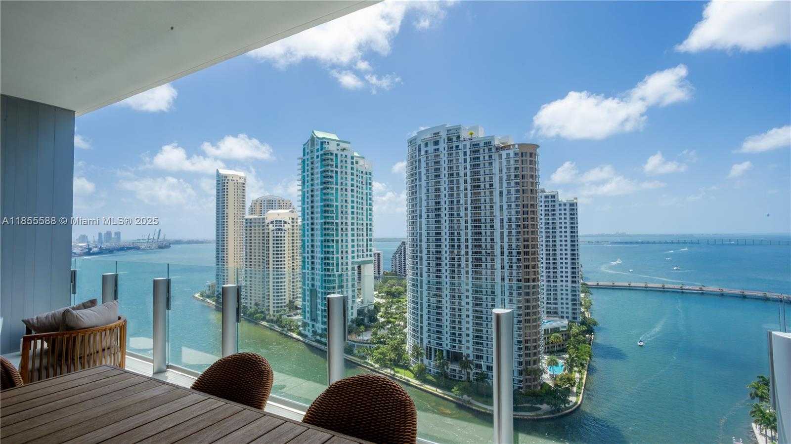 Small Image of 300 BISCAYNE BOULEVARD WAY #2203C, Miami Number 4