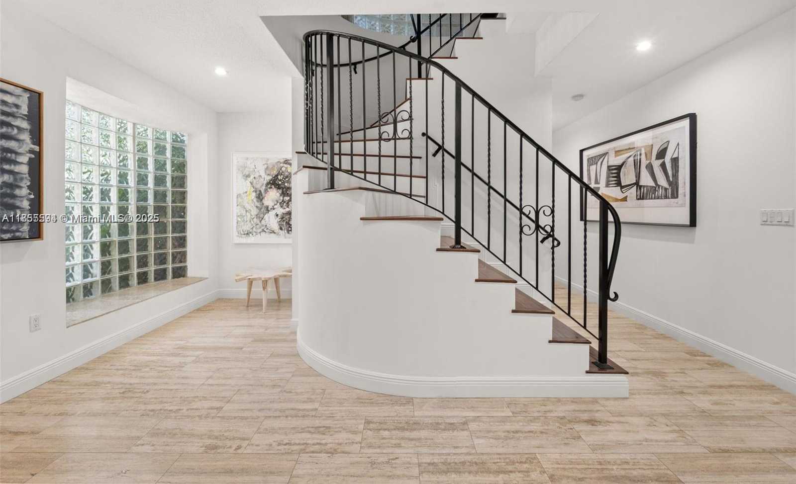 Small Image of 6300 ALLISON RD, Miami Beach Number 12