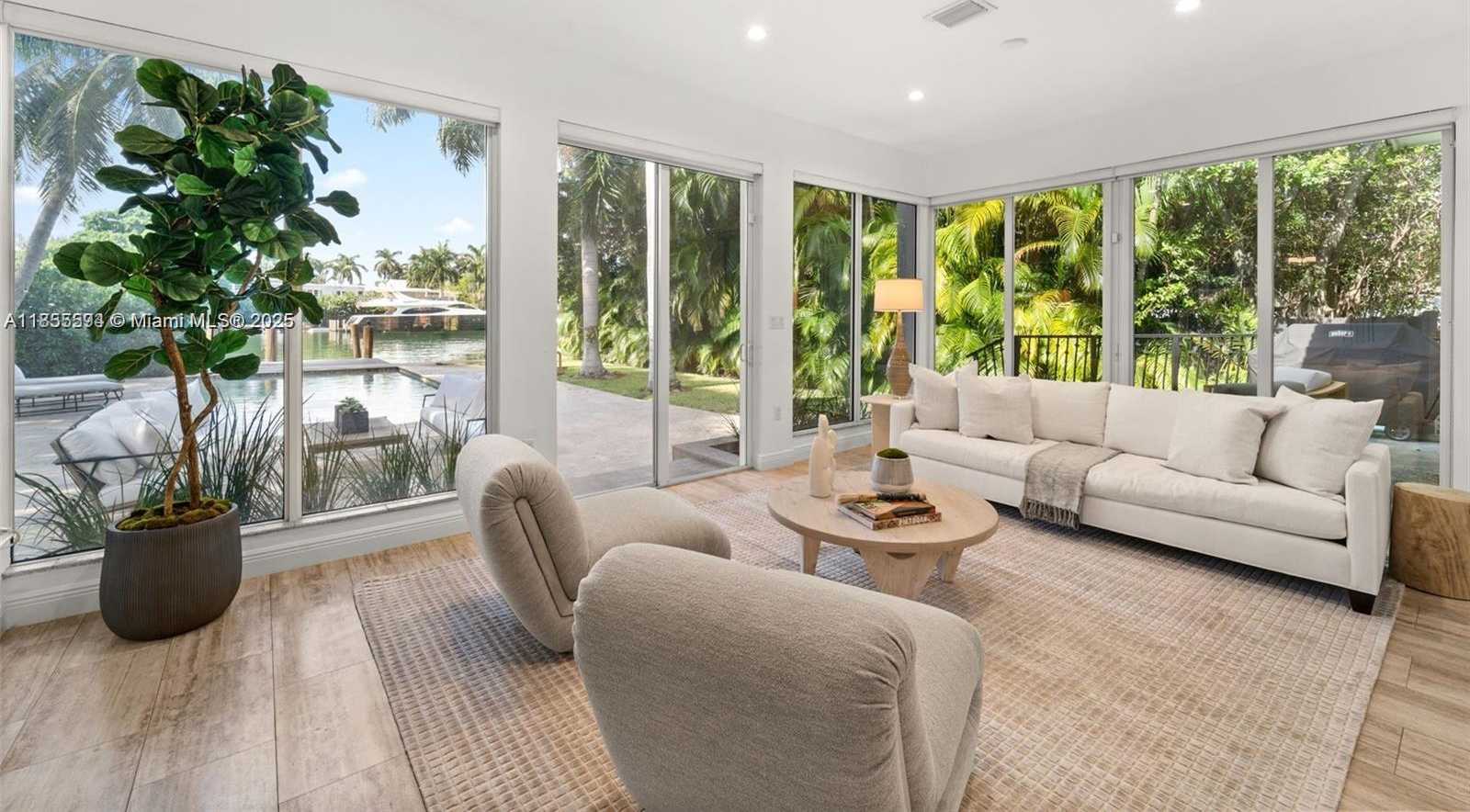 Small Image of 6300 ALLISON RD, Miami Beach Number 19