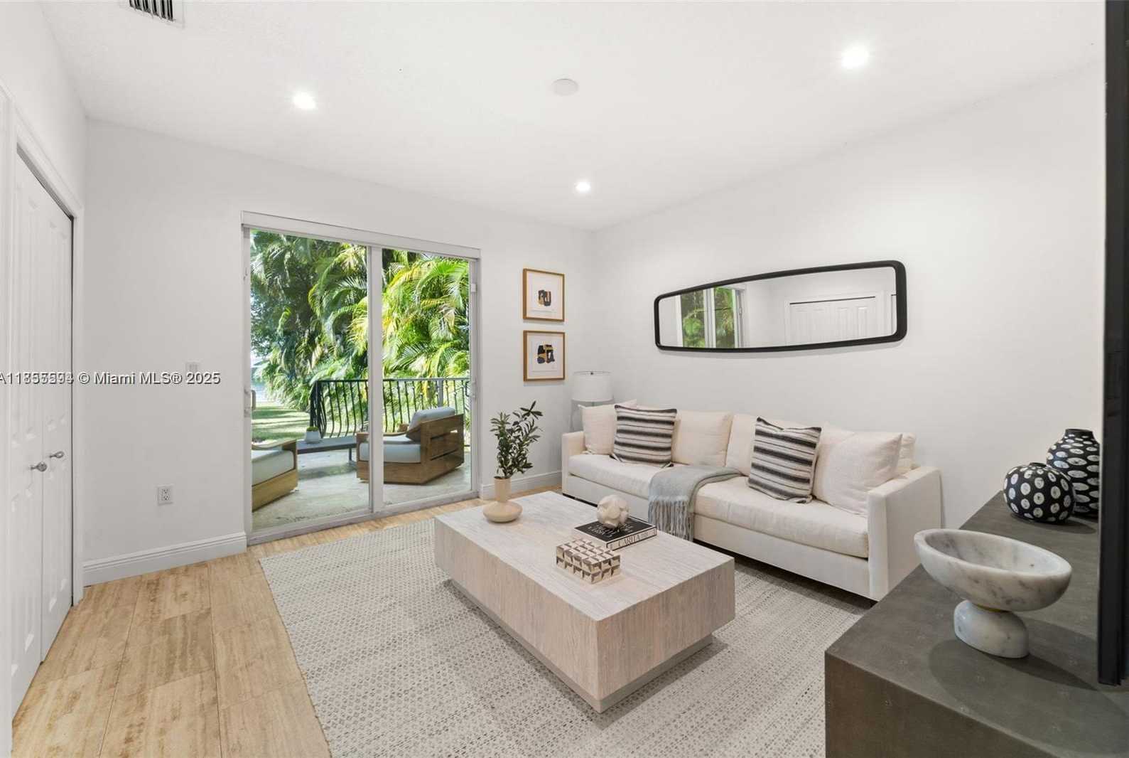 Small Image of 6300 ALLISON RD, Miami Beach Number 24