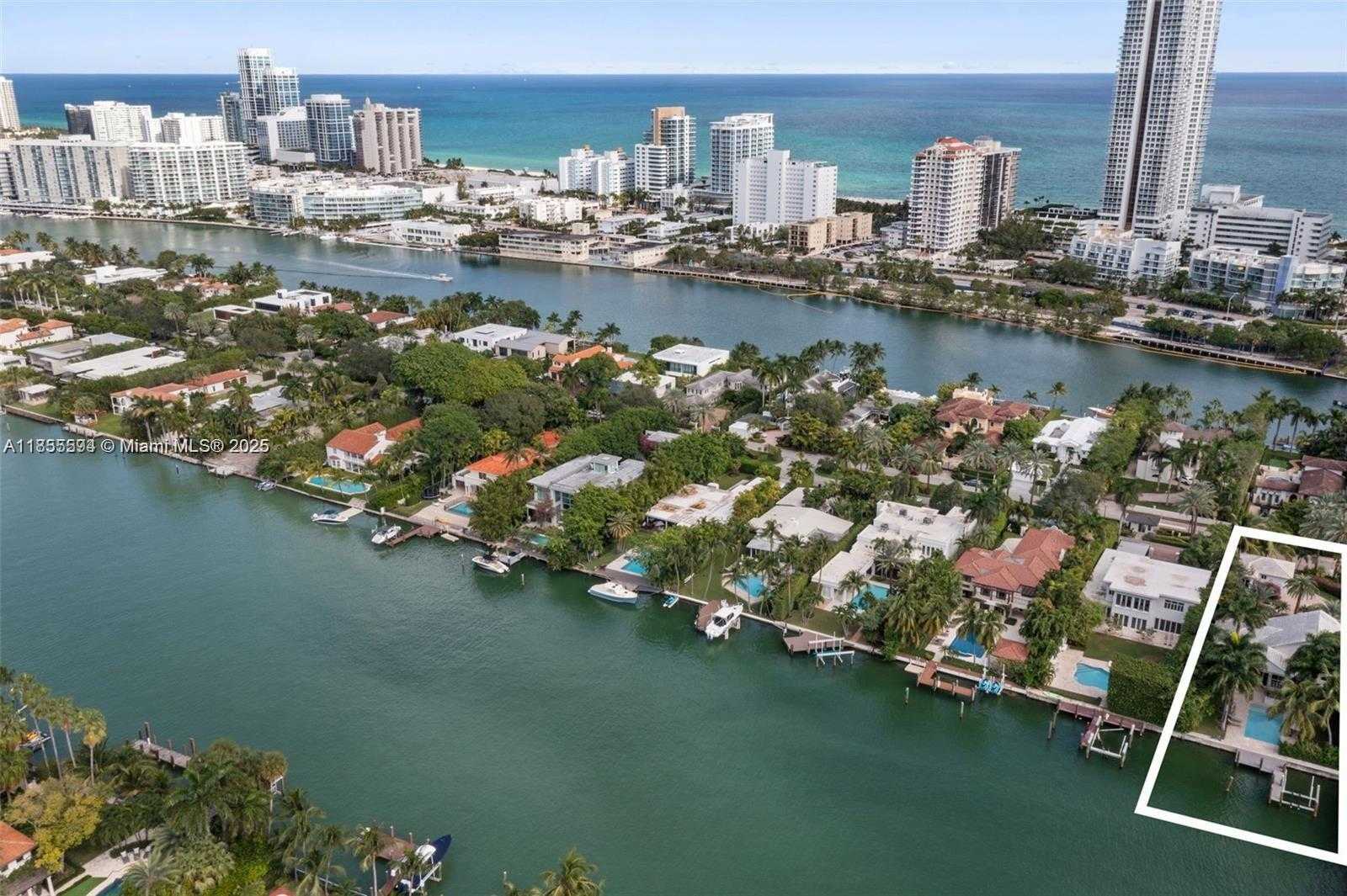 Small Image of 6300 ALLISON RD, Miami Beach Number 37
