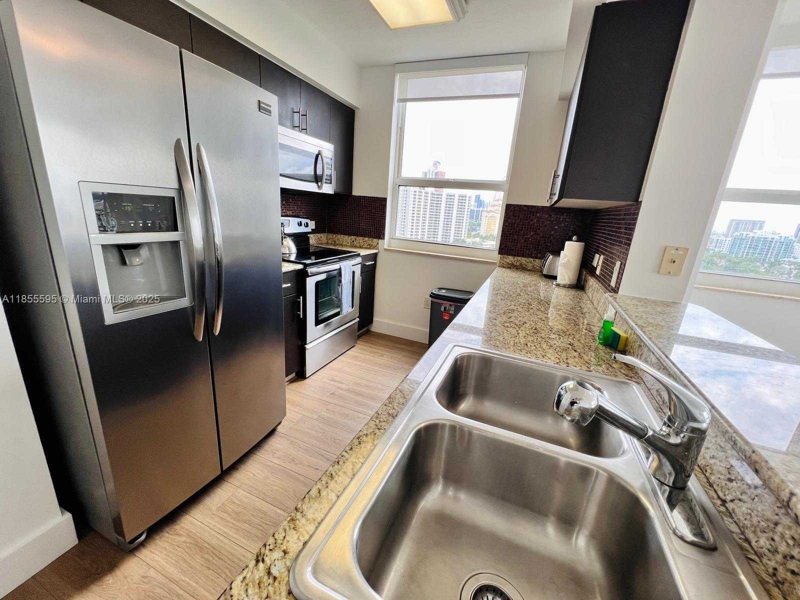 Small Image of 19501 WEST COUNTRY CLUB DR #1408, Aventura Number 13