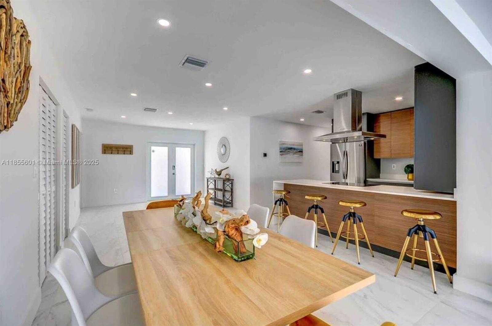 Small Image of 3530 SOUTH WEST 104TH AVE, Miami Number 9