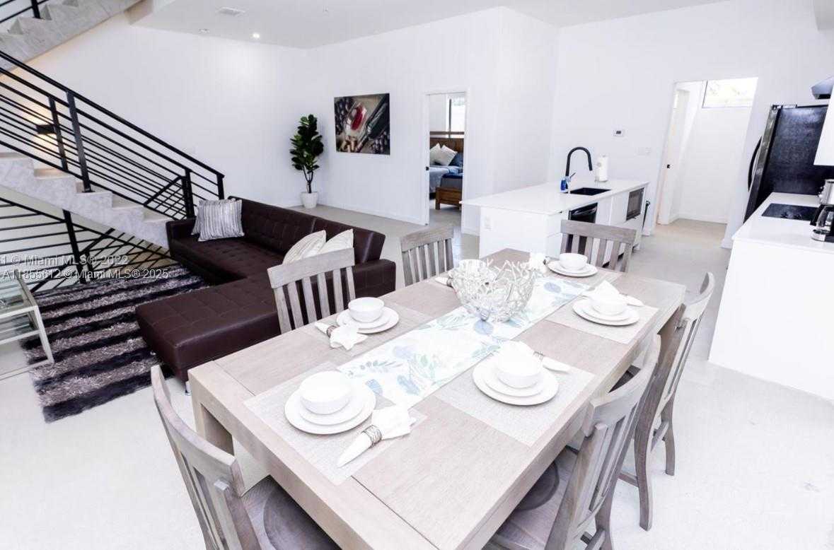 Small Image of 7101 NORTH EAST 4TH CT, Miami Number 29
