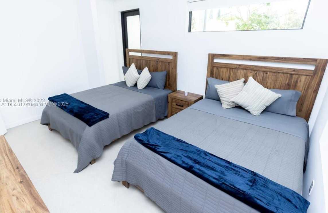 Small Image of 7101 NORTH EAST 4TH CT, Miami Number 48