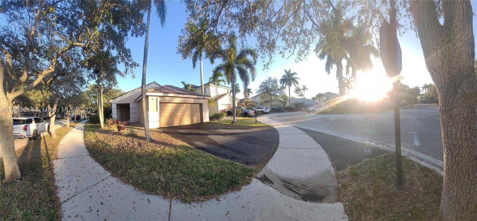Small Image of 1205 CANARY ISLAND DR, Weston Number 16
