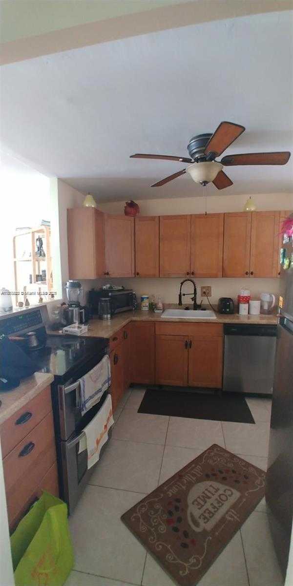 Small Image of 1801 SOUTH OCEAN DR #833, Hallandale Beach Number 6