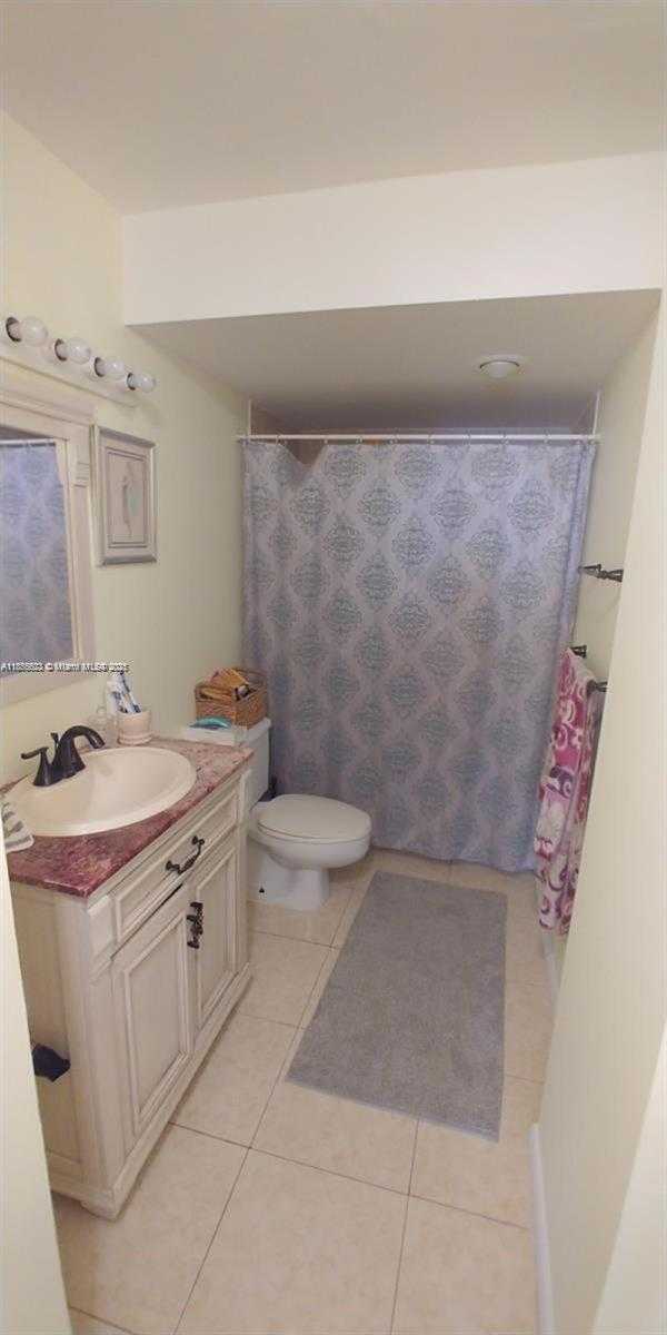 Small Image of 1801 SOUTH OCEAN DR #833, Hallandale Beach Number 8