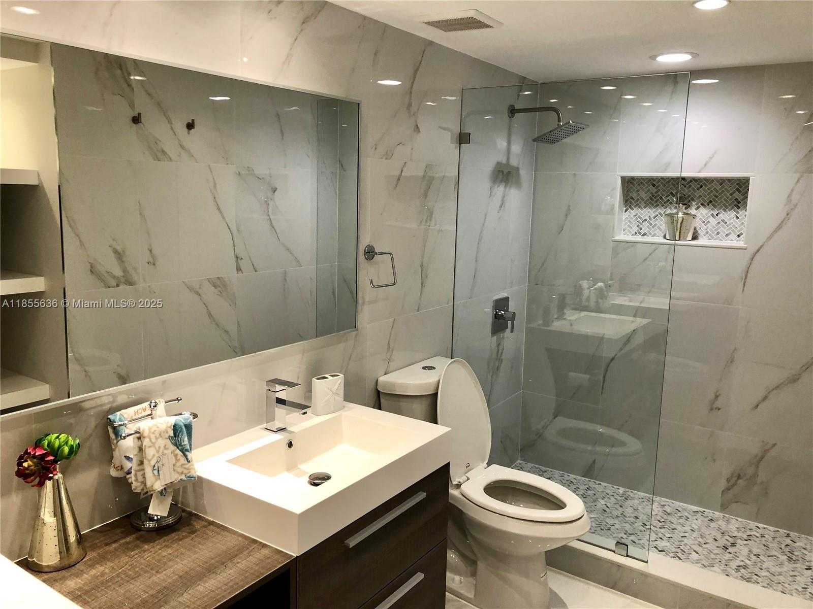 Small Image of 19999 EAST COUNTRY CLUB DR #1405, Aventura Number 16