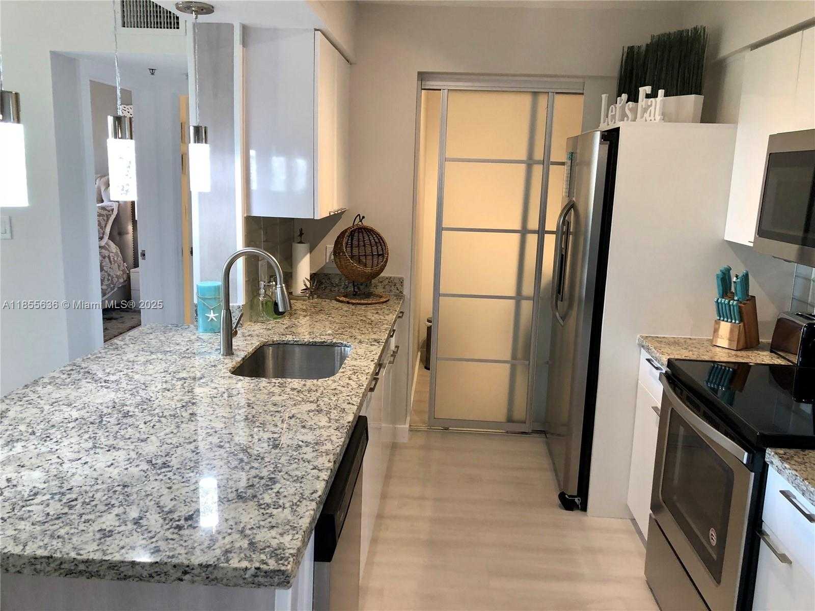 Small Image of 19999 EAST COUNTRY CLUB DR #1405, Aventura Number 9