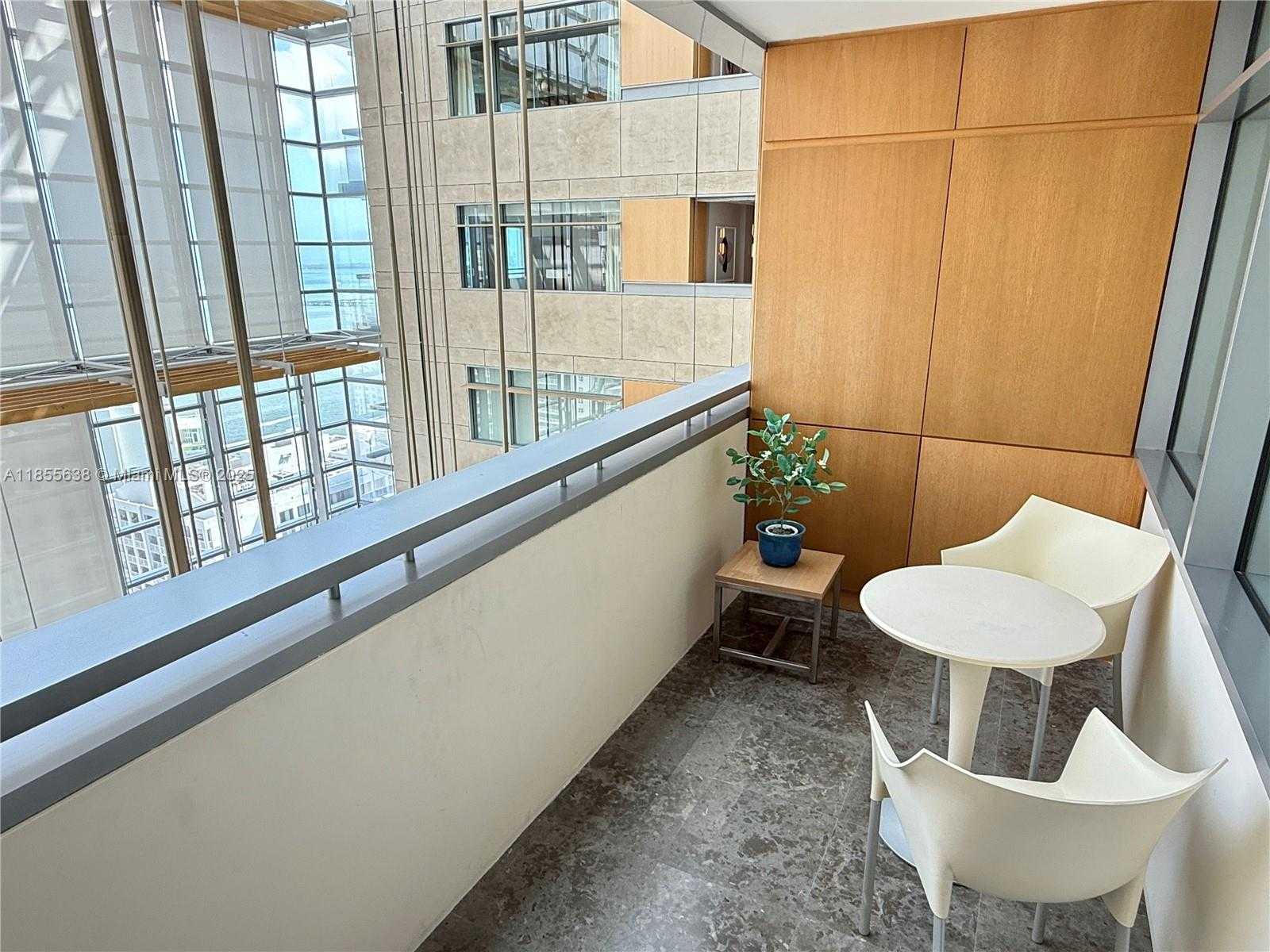 Small Image of 1395 BRICKELL AVE #3211, Miami Number 9