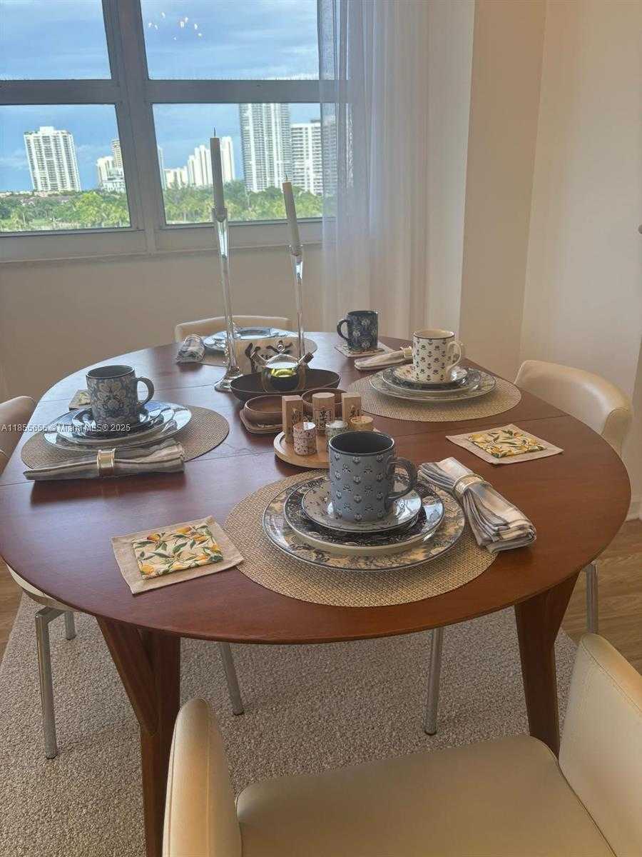 Small Image of 19501 WEST COUNTRY CLUB DR #714, Aventura Number 12