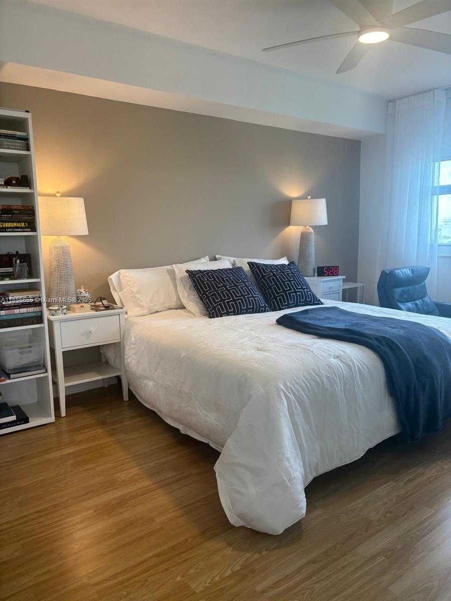 Small Image of 19501 WEST COUNTRY CLUB DR #714, Aventura Number 18
