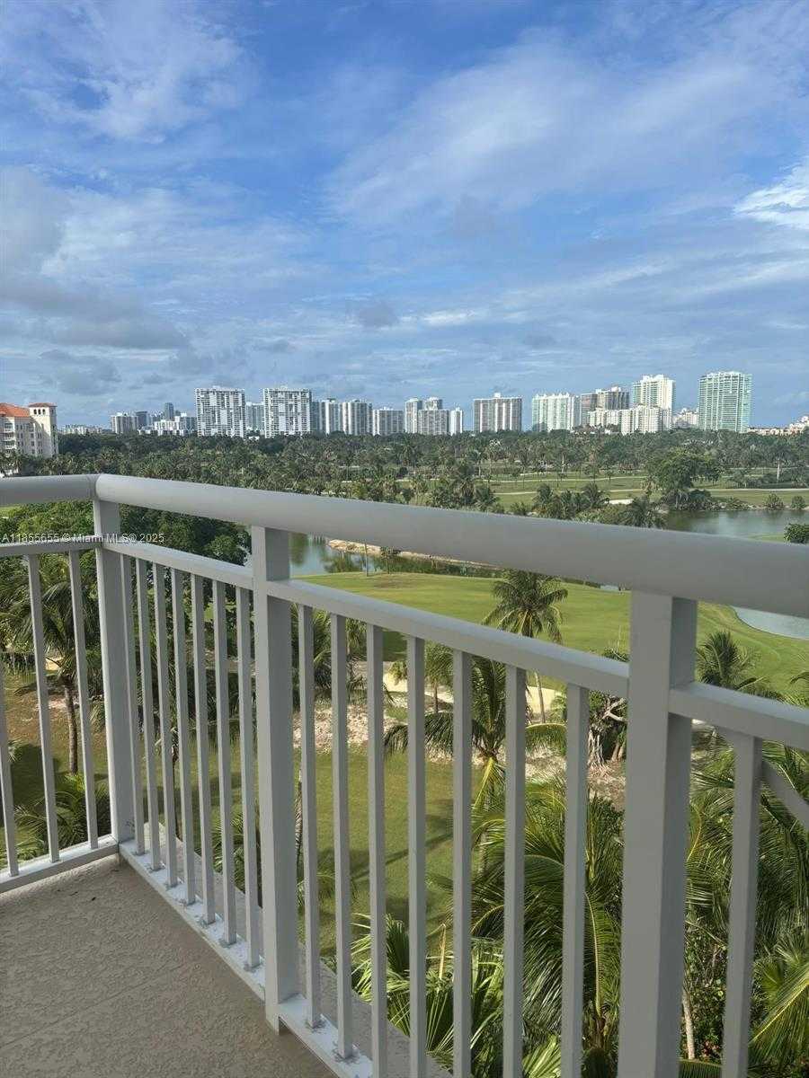 Small Image of 19501 WEST COUNTRY CLUB DR #714, Aventura Number 2