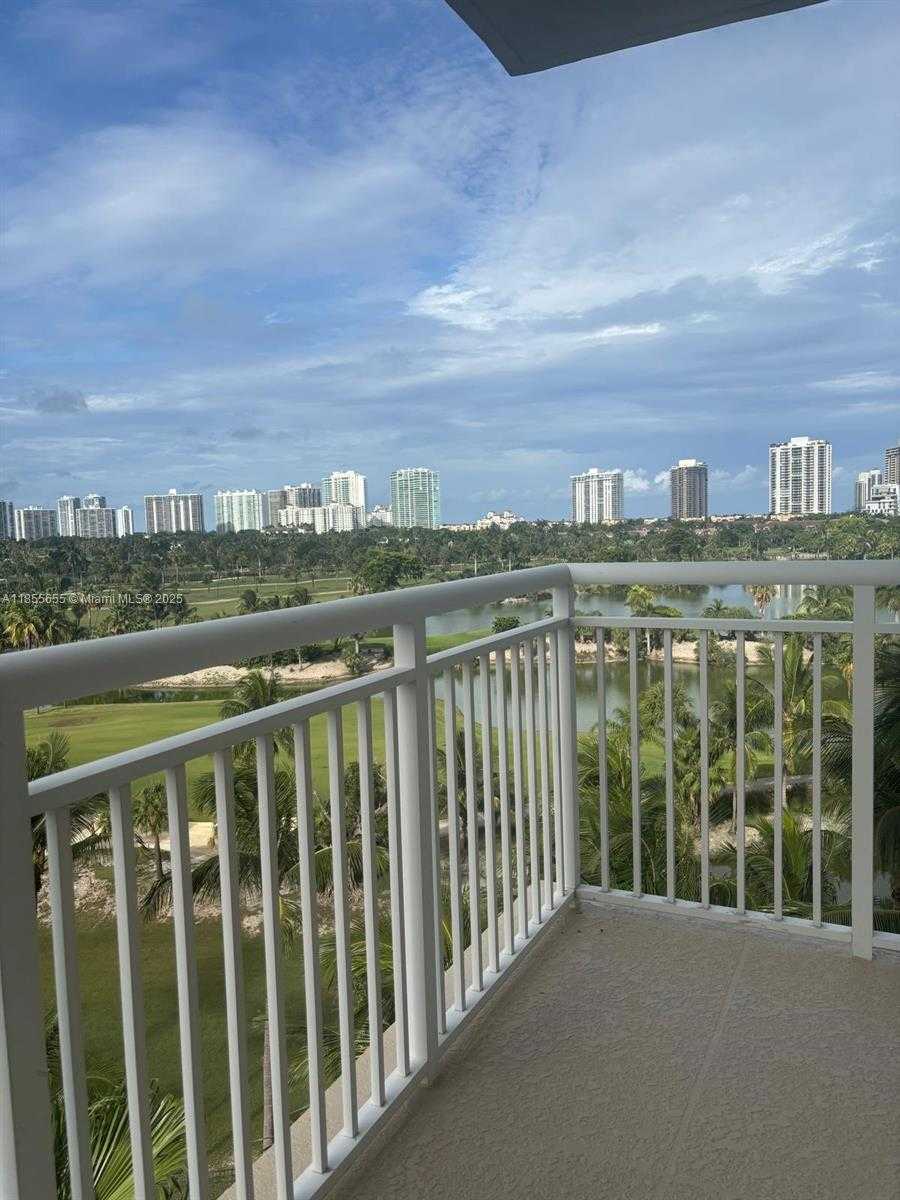Small Image of 19501 WEST COUNTRY CLUB DR #714, Aventura Number 4
