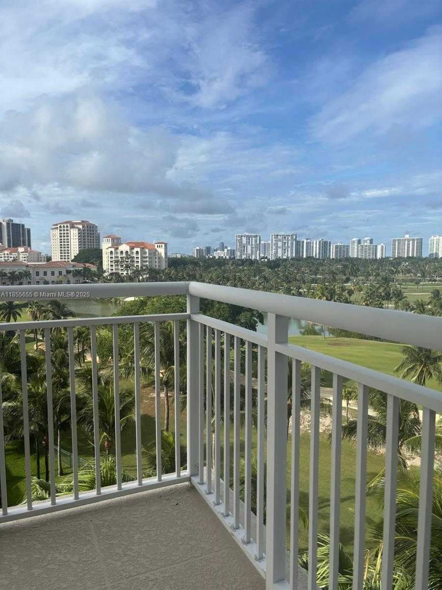 Small Image of 19501 WEST COUNTRY CLUB DR #714, Aventura Number 5