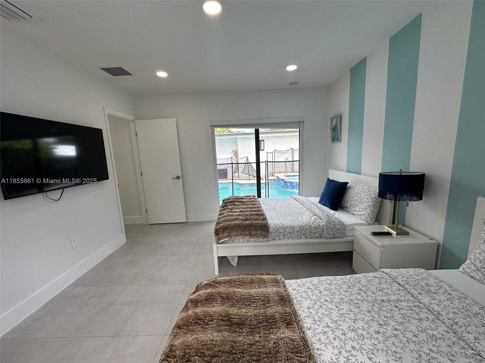 Small Image of 9426 CARIBBEAN BLVD, Cutler Bay Number 31