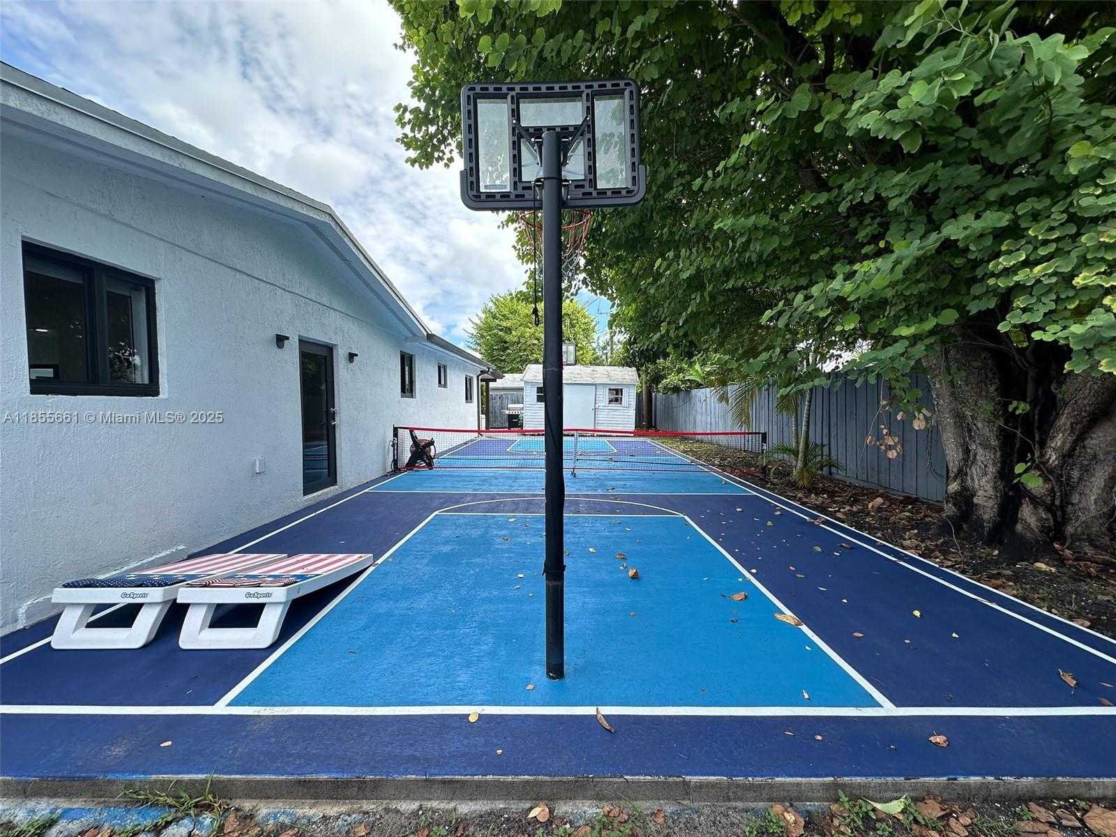 Small Image of 9426 CARIBBEAN BLVD, Cutler Bay Number 33