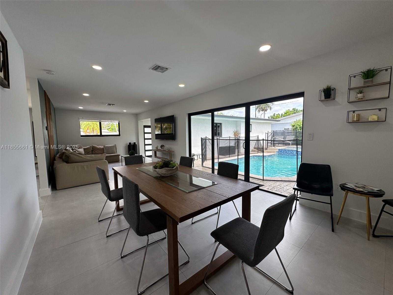 Small Image of 9426 CARIBBEAN BLVD, Cutler Bay Number 8