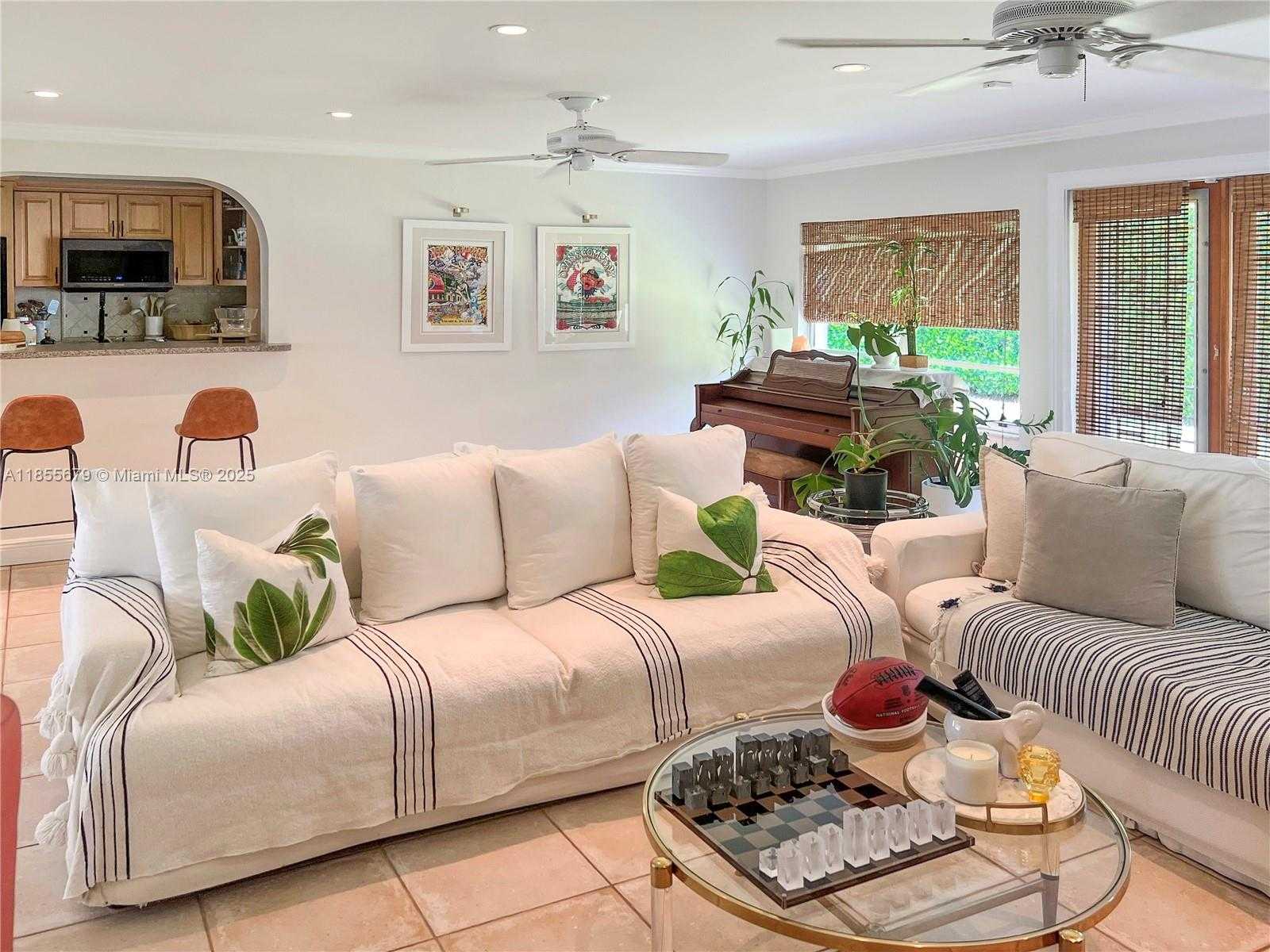 Small Image of 4611 SOUTH WEST 82ND CT, Miami Number 11