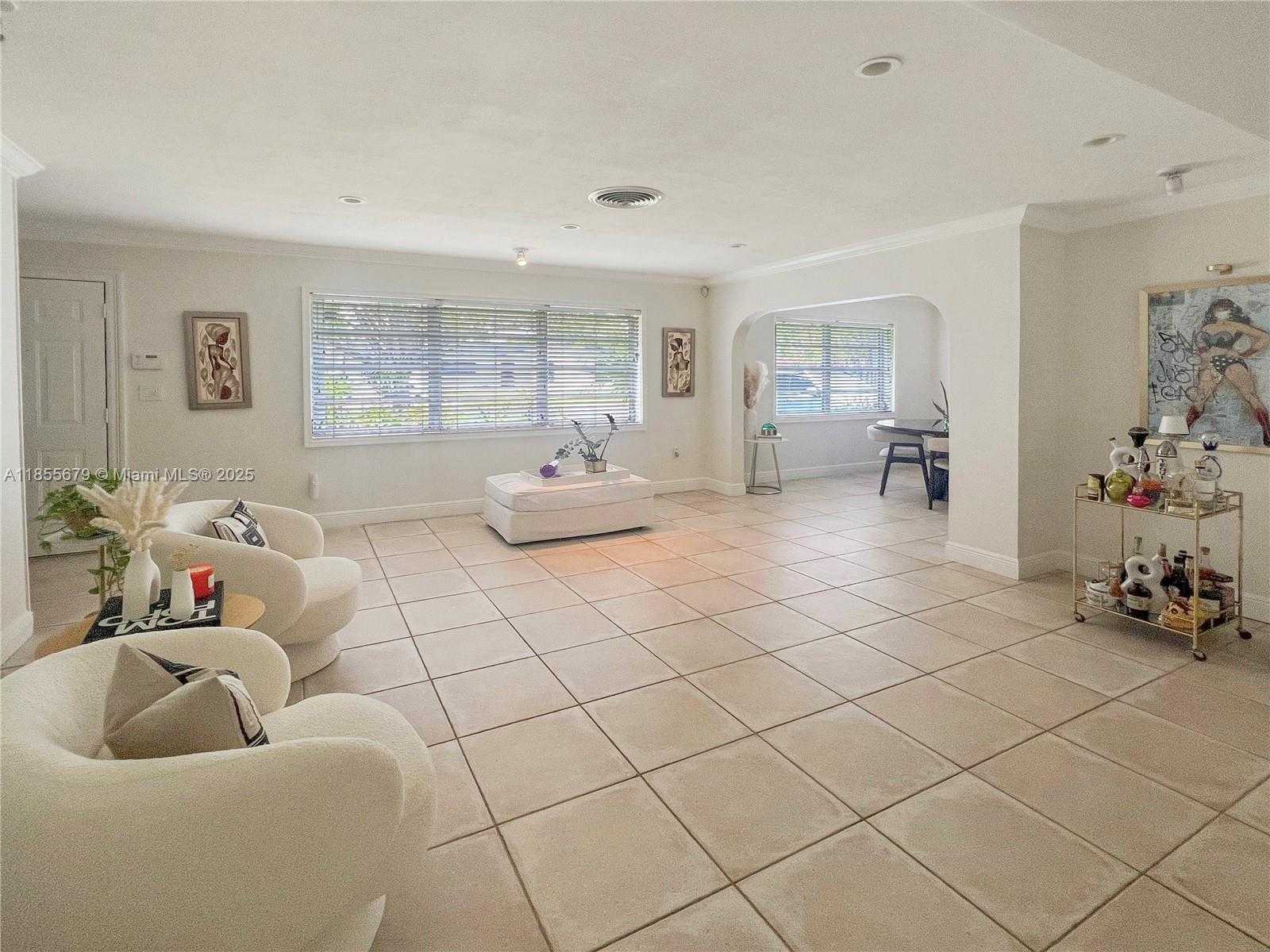 Small Image of 4611 SOUTH WEST 82ND CT, Miami Number 14