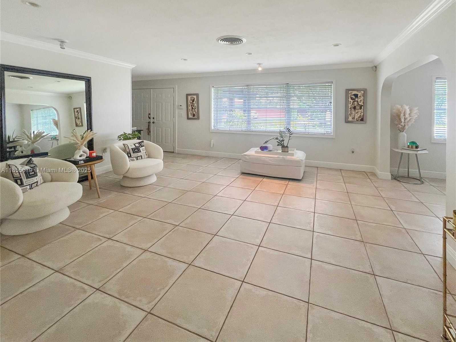 Small Image of 4611 SOUTH WEST 82ND CT, Miami Number 15